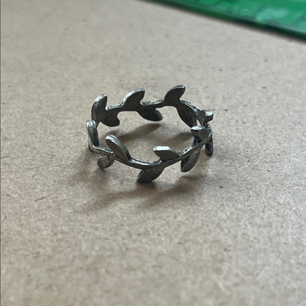 Silver Leaf Ring